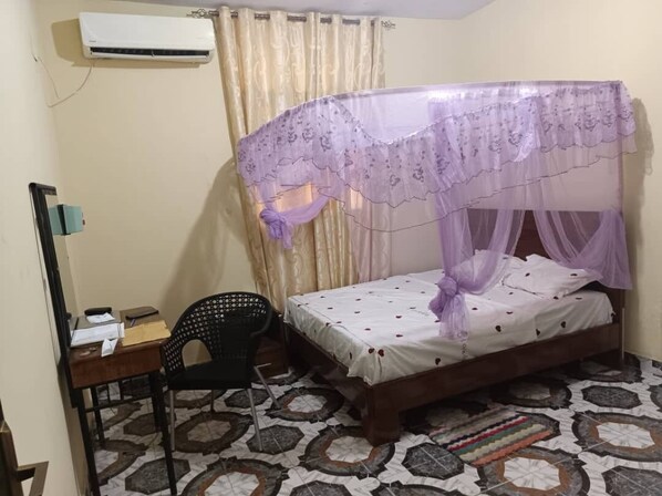 2 bedrooms, iron/ironing board, WiFi, bed sheets - Congo Logement Apparemment Meublé Près du Parlement de Kinshasa a Beau-vent (Kinshasa)