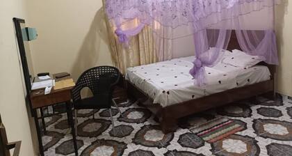 Congo Logement Apparemment Meublé Près du Parlement de Kinshasa a Beau-vent