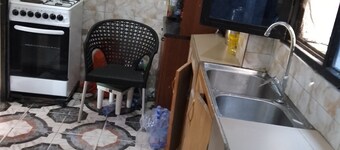 Congo Logement Apparemment Meublé Près du Parlement de Kinshasa a Beau-vent