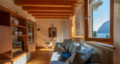 Happy Guest Apartments Feel The Lake