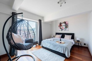 3 bedrooms, desk, iron/ironing board, WiFi - Penthouse for your holiday (Prague)