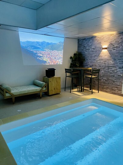 Maison Bourgogne 400m2, 2 Piscines Intérieure/extérieure,spa, Commerces à 50m