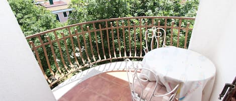 Apartment, 2 Bedrooms | Terrace/patio