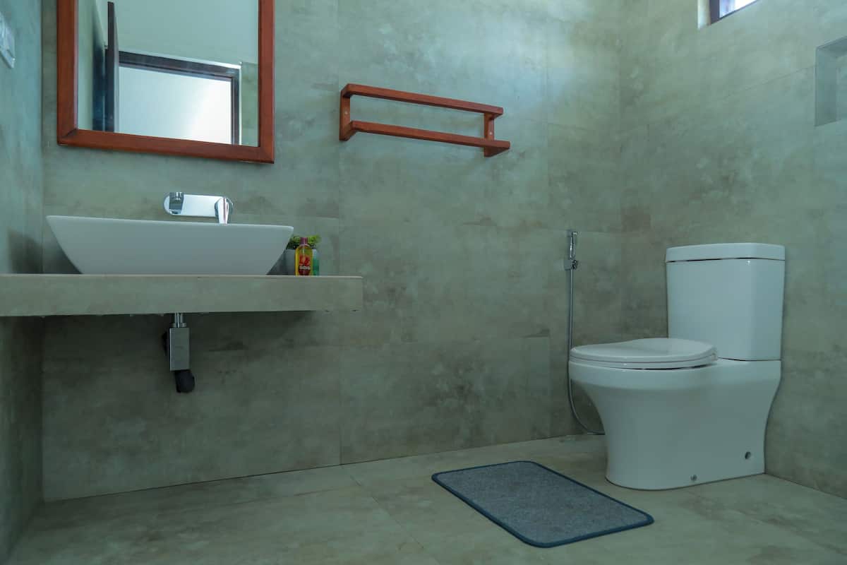 Handtücher, Seife, Shampoo, Toilettenpapier