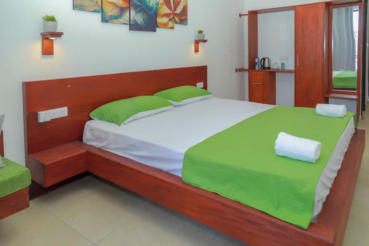 Schreibtisch, schallisolierte Zimmer, kostenloses WLAN