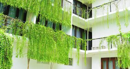 Traveller's Hotel Hikkaduwa