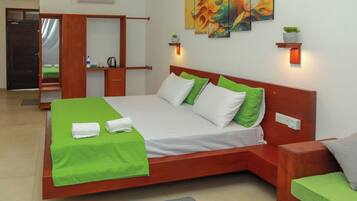 Bureau, chambres insonorisées, Wi-Fi gratuit