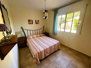 4 Schlafzimmer, Bügeleisen/Bügelbrett, WLAN, Bettwäsche