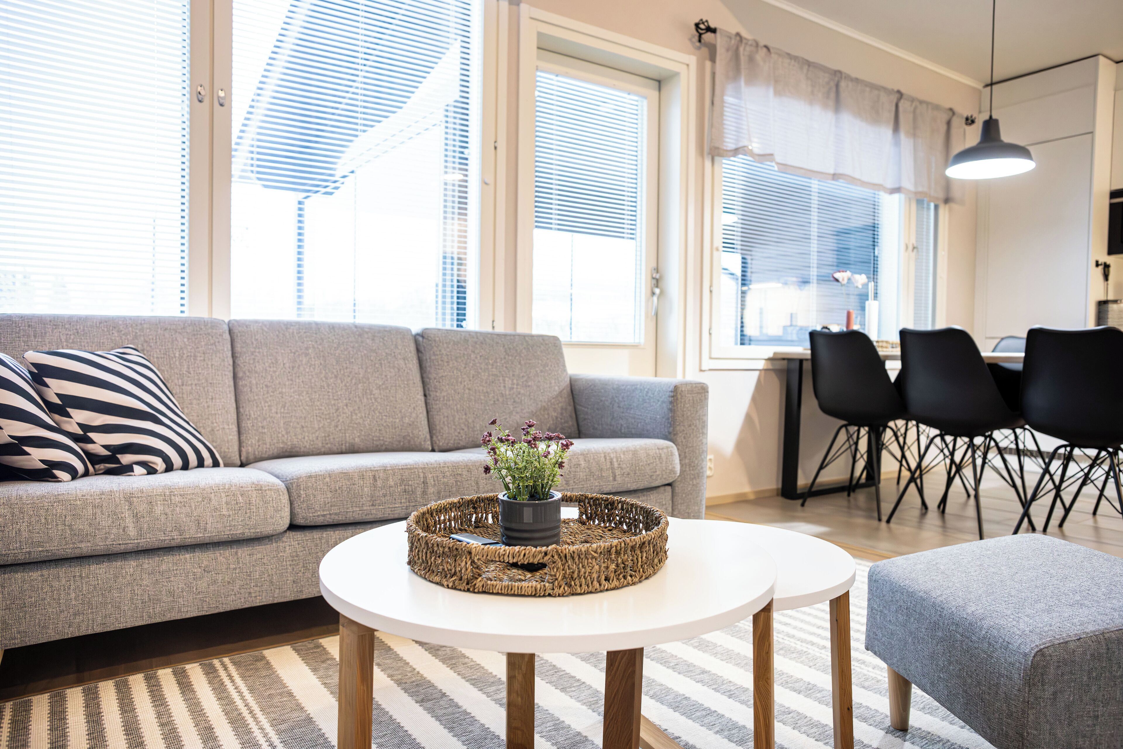 Smart TV 50-inch có truyền hình kỹ thuật số, lò sưởi 