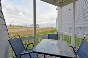 Outdoor dining - Colorful Beach Front Condo with Lake Views (Bayfield)