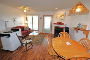 Dining - Classic Beach Front Condo with Lake Views (Bayfield)