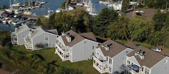 Classic Bayfield Condo | Lake Superior Views