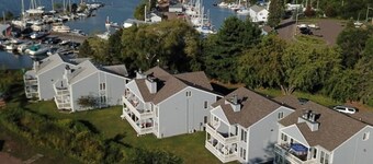 Bayfield Condo 1BR + Loft | Lake Superior View