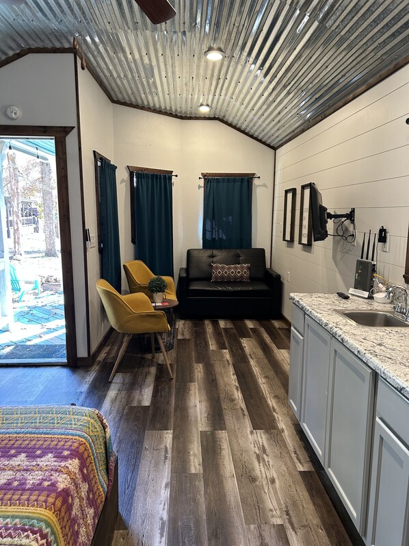 Interior - Love Bug- Clean economy getaway/Hot Tub/Lake Road (Broken Bow)