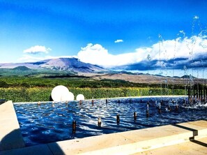 Een seizoensgebonden buitenzwembad