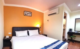 Superior Room, 1 Katil Ratu (Queen) | Meja, kalis bunyi, seterika/papan seterika, Wi-fi percuma 