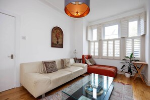 TV, fireplace, offices