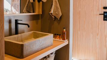 Artículos de tocador gratuitos, secador de pelo