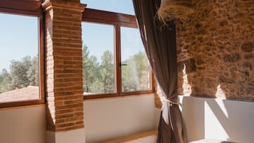 Cortinas blackout, sistema de insonorización y wifi gratis