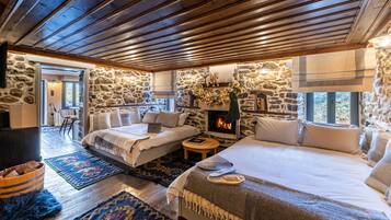 Apartemen Basic | 1 kamar tidur, setrika/meja setrika, Wi-Fi gratis, dan seprai linen