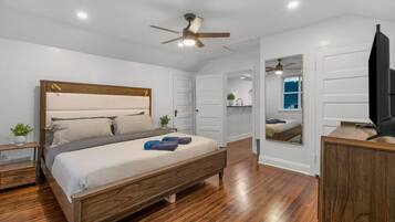 1 makuuhuone, työpöytä, silitysrauta/-lauta, ilmainen Wi-Fi