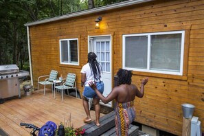 Terrace/patio - Tiny Cabin Summary:<br>I (Mill Spring)