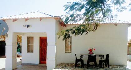 cosy stay behind airport