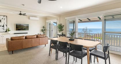 Como - Views Over Convent Beach - Holiday Yamba