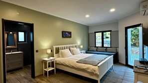 3 bedrooms, iron/ironing board, WiFi