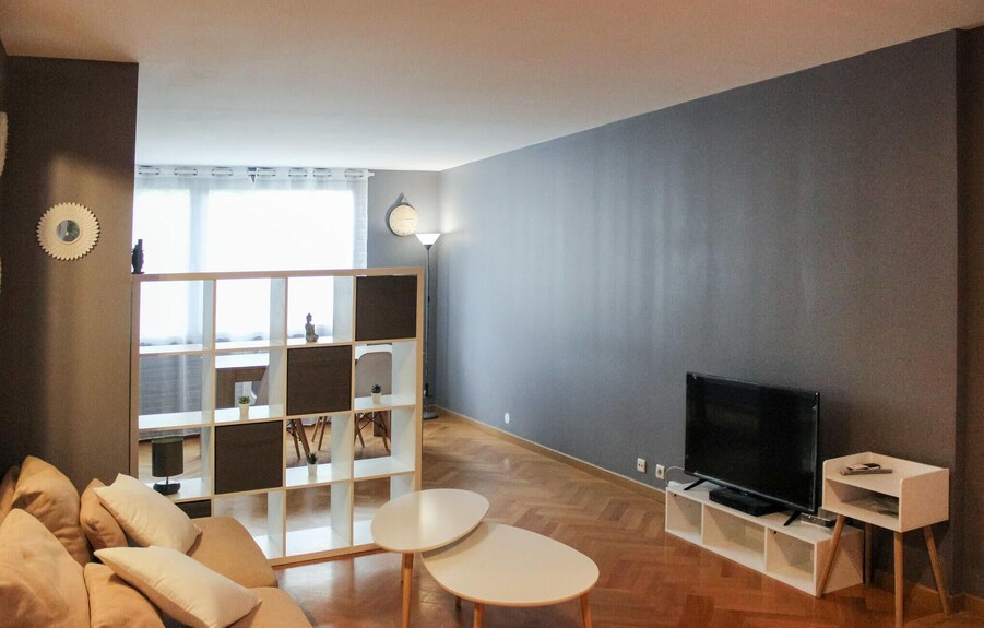 Bel Appartement à Pontoise Avec Wifi - Ennery