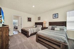 7 bedrooms, iron/ironing board, WiFi, bed sheets