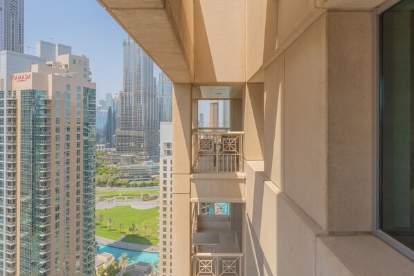 Property grounds - Bellavista -1Bedroom - Burj Khalifa View - BV 05-28 (Dubai)