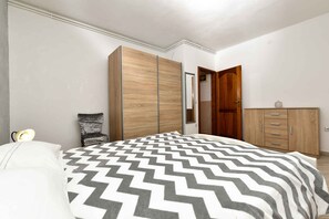1 bedroom, WiFi - Holiday apartment with air conditioning (Bale)