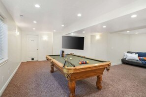 Game room - Spacious 5BR Retreat with Game Room, PS5 & Garage (Layton)