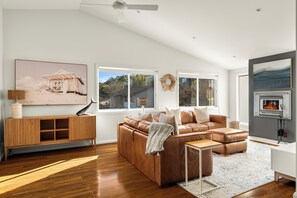 TV, peis og bordtennis