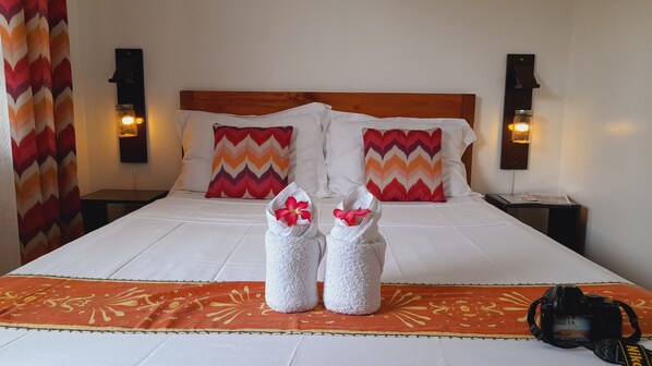 Deluxe Double Room | Hypo-allergenic bedding, laptop workspace, free WiFi