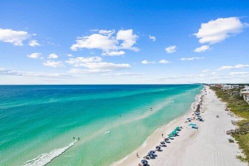 AviaVista- Ocean View- Private Beach- Heated Pool