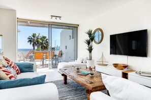 Living room - Kalimera, Cape Town, South Africa (Cape Town)