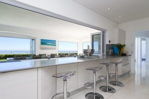 Villa, 6 Bedrooms, Balcony | Private kitchen - La Maison Hermes, Camps Bay, Cape Town (Cape Town)