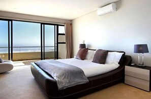 3 bedrooms - Medburn Views Penthouse (Cape Town)