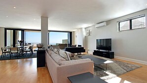 Villa, 3 Bedrooms, Accessible, Balcony | Room amenity - Medburn Views Penthouse (Cape Town)