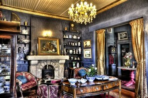 Executive lounge - Oak View Manor (Lesedi)