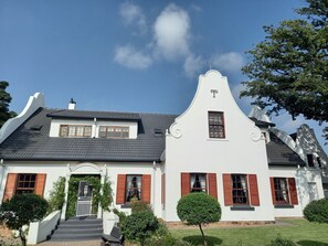 Front of property - Oak View Manor (Lesedi)