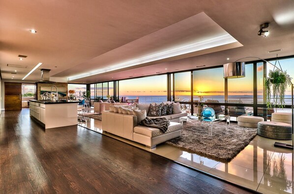 Villa, 4 Bedrooms, Accessible, Balcony | Interior - Stunning Ultra-modern Luxury Home in Cape Town (Cape Town)