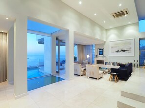 Casa, 5 camere da letto, accessibile ai disabili, balcone | Area soggiorno
