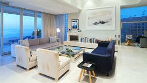 Ferienhaus, 5 Schlafzimmer, barrierefrei, Balkon | Wohnzimmer