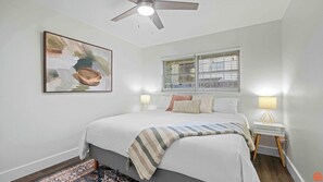 2 chambres, fer et planche à repasser, Wi-Fi, draps fournis