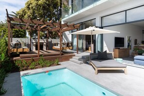 View from property - 138 Kloof Road - Stunning Modern Villa Located in Bantry Bay (Cape Town)