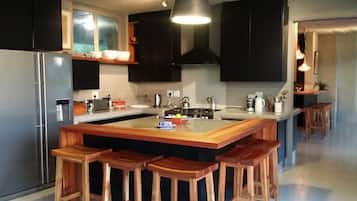 Vila, 6 kamar tidur, perapian, pemandangan gunung | Dapur pribadi