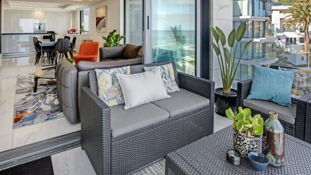 Villa, 2 Bedrooms, Accessible, Balcony | Dining room - Aurum 401 - 2 Rooms Villa (Cape Town)